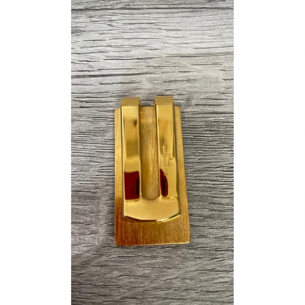 Vintage Anson Golf Money Clip Gold Tone Pewter Relief 18th Hole Crossed Clubs